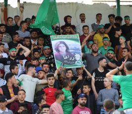  صور الشهيدة الصحفية شيرين أبوعاقلة مراسلة قناة الجزيرة خلال مباراة كرة قدم أ (13)