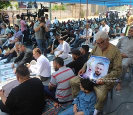 الجهاد بغزة صلاة الجمعة امام مقر الصليب (2)