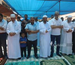 الجهاد تقيم خطبة وصلاة الجمعة نصرة للأسرى و دعما للأسير المضرب عن الطعام خليل عواودة امام مقر الصليب الاحمر بمدينة غزة (12)