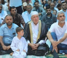 الجهاد تقيم خطبة وصلاة الجمعة نصرة للأسرى و دعما للأسير المضرب عن الطعام خليل عواودة امام مقر الصليب الاحمر بمدينة غزة (29)