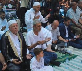الجهاد تقيم خطبة وصلاة الجمعة نصرة للأسرى و دعما للأسير المضرب عن الطعام خليل عواودة امام مقر الصليب الاحمر بمدينة غزة (8)