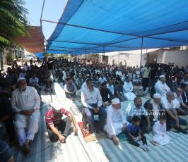 الجهاد تقيم خطبة وصلاة الجمعة نصرة للأسرى و دعما للأسير المضرب عن الطعام خليل عواودة امام مقر الصليب الاحمر بمدينة غزة (35)