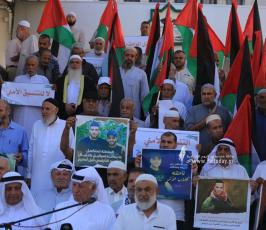التجمع الوطني للقبائل والعشائر والعائلات الفلسطينية خلال الوقفة التضام (4)