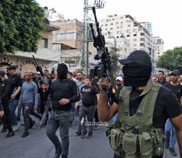 حشود مهيبة تشارك في جنازة شهداء نابلس (13)