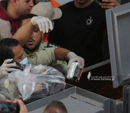 حرق عشرات من فروش الحشيش، ومئات من حبات الحبوب المخدرة بغزة (13)