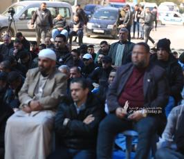 صلاة جمعة أمام مقر الصليب الأحمر بغزة تضامناً مع الأسرى (23)