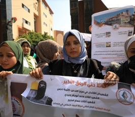 طلبة الجامعات في غزة ينظمون وقفة دعم واسناد للمقاومة في الضفة والقدس (8)