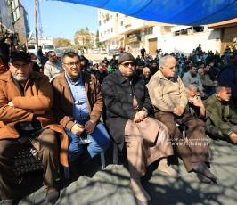 صلاة جمعة أمام مقر الصليب الأحمر بغزة تضامناً مع الأسرى (2)