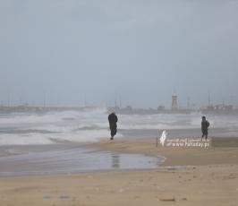 منخفض جوى غزة بحر امواج (4)