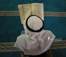  حلقات القرآن الكريم في أول يوم لشهر رمضان في المسجد العمري (9)