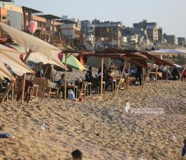 شاطئ بحر غزة  كافتيرات ومطاعم غزة على شاطئ البحر تتزين لاستقبال الصيف (23)