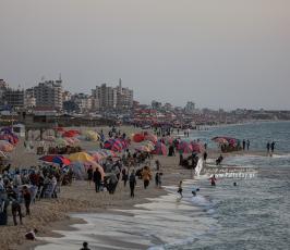 شاطئ بحر غزة  كافتيرات ومطاعم غزة على شاطئ البحر تتزين لاستقبال الصيف (29)