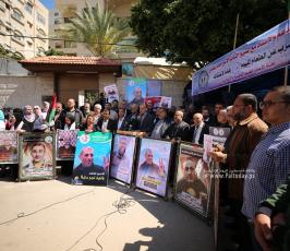 خيمةتضامن مع الشيخ خضر عدنان امام مقر الصليب الاحمر بمدينة غزة (10)