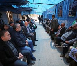 خيمةتضامن مع الشيخ خضر عدنان امام مقر الصليب الاحمر بمدينة غزة (17)