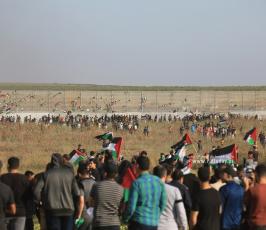 الاحتلال يقمع مسيرة العلم الفلسطيني شرق مدينة غزة (22)