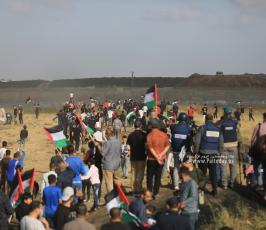 الاحتلال يقمع مسيرة العلم الفلسطيني شرق مدينة غزة (27)