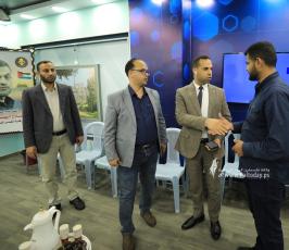 بيت عزاء الحاج خليل البهتينى فى قناة القدس اليوم (1)