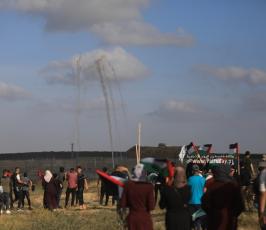 الاحتلال يقمع مسيرة العلم الفلسطيني شرق مدينة غزة (6)