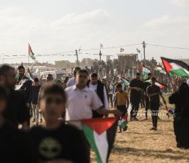 الاحتلال يقمع مسيرة العلم الفلسطيني شرق مدينة غزة (5)