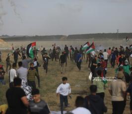 الاحتلال يقمع مسيرة العلم الفلسطيني شرق مدينة غزة (2)