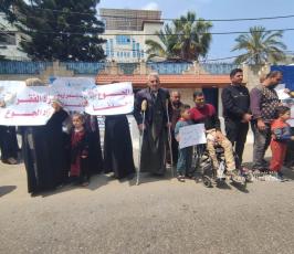 مستفيدو برنامج الأغذية العالميWFP، ينظمون وقفة احتجاجية أمام مبنى الأمم المتحدة احتجاجا على توقف مشروع (1)