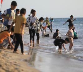 شاطئ بحر غزة المتنفّس الوحيد لأهالي القطاع المحاصر (8)
