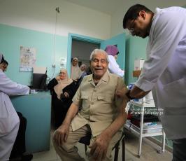 بدء تطعيم حجاج قطاع غزة في المراكز الصحية (6)
