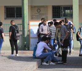 طلبة الثانوية العامة في غزة يتوجهون لقاعات الامتحان في اليوم الأول لامتحانات التوجيهي (7)
