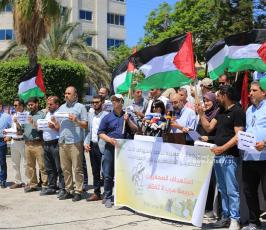  الحراك الصحفي النقابي ينظم وقفة تضامن مع الصحفيين الذين تعرضوا للاعتداءات الاسرائيلية فى مخيم جنين والضفة المحتلة (12)