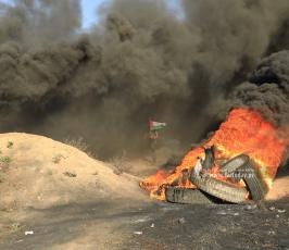  الشباب الثائر على حدود غزة احتجاجاً على ما يجري في جنين (4)