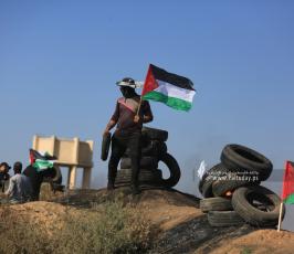  الشباب الثائر على حدود غزة احتجاجاً على ما يجري في جنين (6)