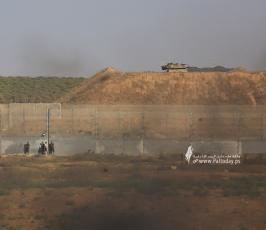  الشباب الثائر على حدود غزة احتجاجاً على ما يجري في جنين (13)