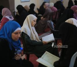  اللجنة الدعوية وجمعية اقرأ تنظم  السرد القرآني لعشرة أجزاء للطالبات الحافظات للقرآن الكريم (12)