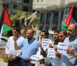  الحراك الصحفي النقابي ينظم وقفة تضامن مع الصحفيين الذين تعرضوا للاعتداءات الاسرائيلية فى مخيم جنين والضفة المحتلة (9)