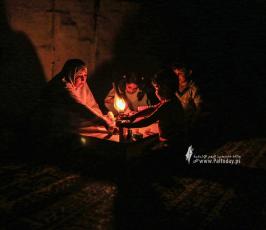 انقطاع الكهرباء يحول ليل الغزيين إلى جحيم (10)
