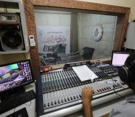 إذاعة الأسرى تطلق اسم الشهيدين عز الدين وعدنان على الاستديو المباشر والدورة البرامجية (2)