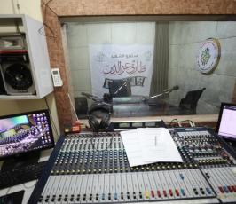 إذاعة الأسرى تطلق اسم الشهيدين عز الدين وعدنان على الاستديو المباشر والدورة البرامجية (1)