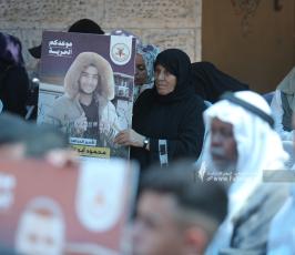 الجهاد الإسلامي تنظم مهرجان أمام مقر الصليب الأحمر في الذكرى الثانية لعملية نفق جلبوع (31)