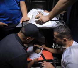 الاستعداد لتشيع جثامين شهداء الامس من داخل مجمع الشفاء.