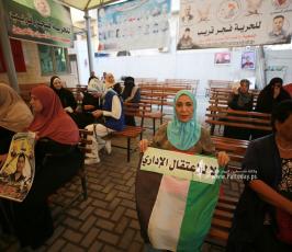 مسيرة للمطالبة باسترداد جثامين الشهداء المحتجزة لدى الاحتلال خلال الاعتصام الأسبوع لأهالي الأسرى بغزة (14)