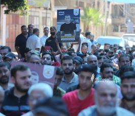 الجهاد الإسلامي تنظم مهرجان أمام مقر الصليب الأحمر في الذكرى الثانية لعملية نفق جلبوع (26)