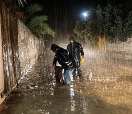  آثار اعصار دانيال الذي وصل فلسطين وأغرق عدد من الشوارع والمنازل بسبب شدة الأمطار (12)