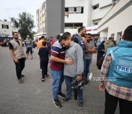  الزميل الصحفي في قناة فلسطين اليوم محمد بعلوشة جراء قصف اسرائيلي استهدف منزله  شمال غزة (3)