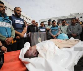  الزميل الصحفي في قناة فلسطين اليوم محمد بعلوشة جراء قصف اسرائيلي استهدف منزله  شمال غزة (9)