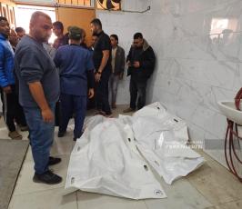 تشييع ٥ شهداء من داخل مجمع ناصر الطبي بمدينة خان يونس جنوبي قطاع غزة (3)