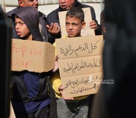 وقفة لمؤسسة الفرسان الأربعة داخل مجمع ناصر الطبي (8)