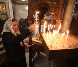 صلاة عيد الميلاد المجيد بكنسية القديس برفيريوس للطائفة المسيحية  (6)