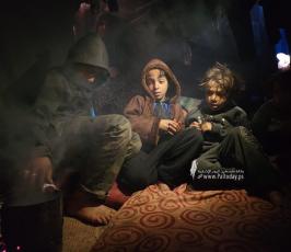تضرر خيام النازحين في منطقة مواصي خان يونس بفعل المنخفض (9)
