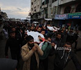 صور وداع شهيدين من عائلة أسليم ف المشفى الاهلى العربى بعد استهدافهم من طيران الاستطلاع شرق حى الشجاعية (16)