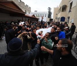 صور وداع شهيدين من عائلة أسليم ف المشفى الاهلى العربى بعد استهدافهم من طيران الاستطلاع شرق حى الشجاعية (11)